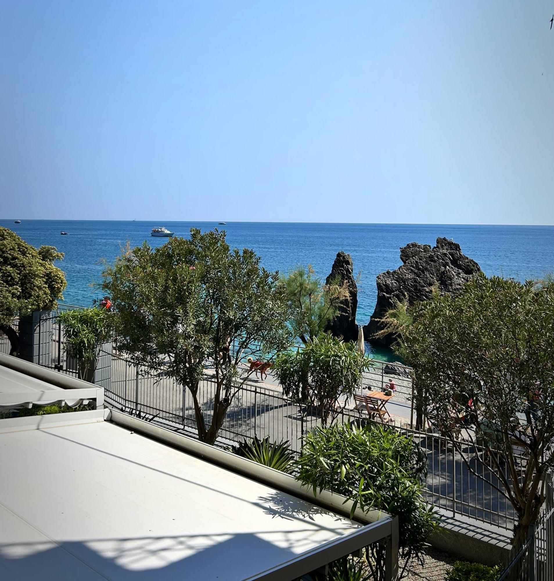 Hotel Meuble Agavi มอนเตรอสโซ อัล มาเร ภายนอก รูปภาพ